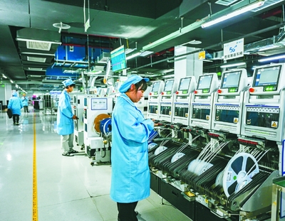 弘鑫云創(chuàng)通過自主研發(fā)的工業(yè)互聯(lián)網(wǎng)平臺對設(shè)備