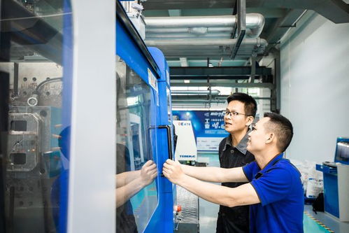 從訂單到設(shè)備都共享,揭陽(yáng)日塑借 中央工廠 突圍丨走讀工業(yè)互聯(lián)網(wǎng)⑧